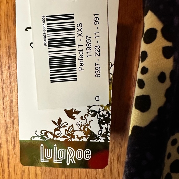 NWT Lularoe Disney Size XXSmall Perfect T Shirt Cruella DeVille Oversized - Picture 12 of 16